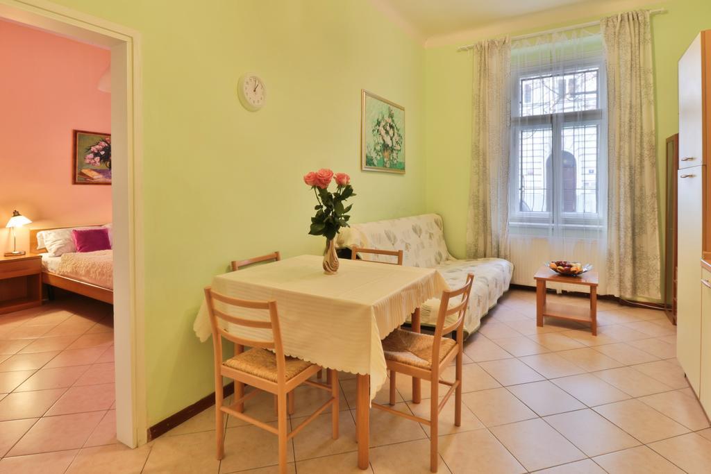 Apartment Na Kozacce 6 Prague Room photo