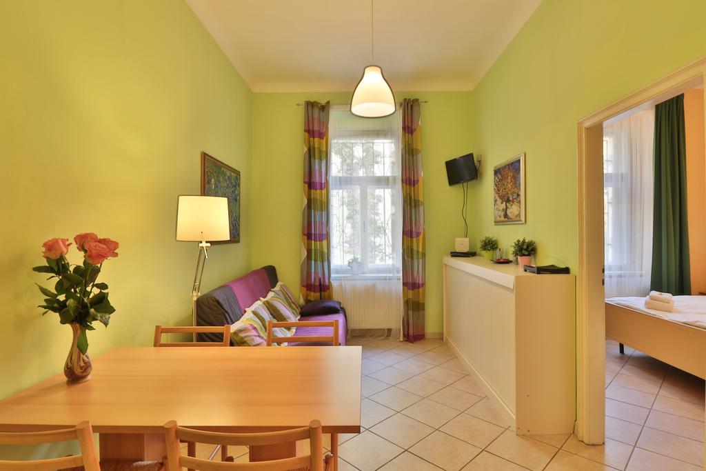 Apartment Na Kozacce 6 Prague Room photo