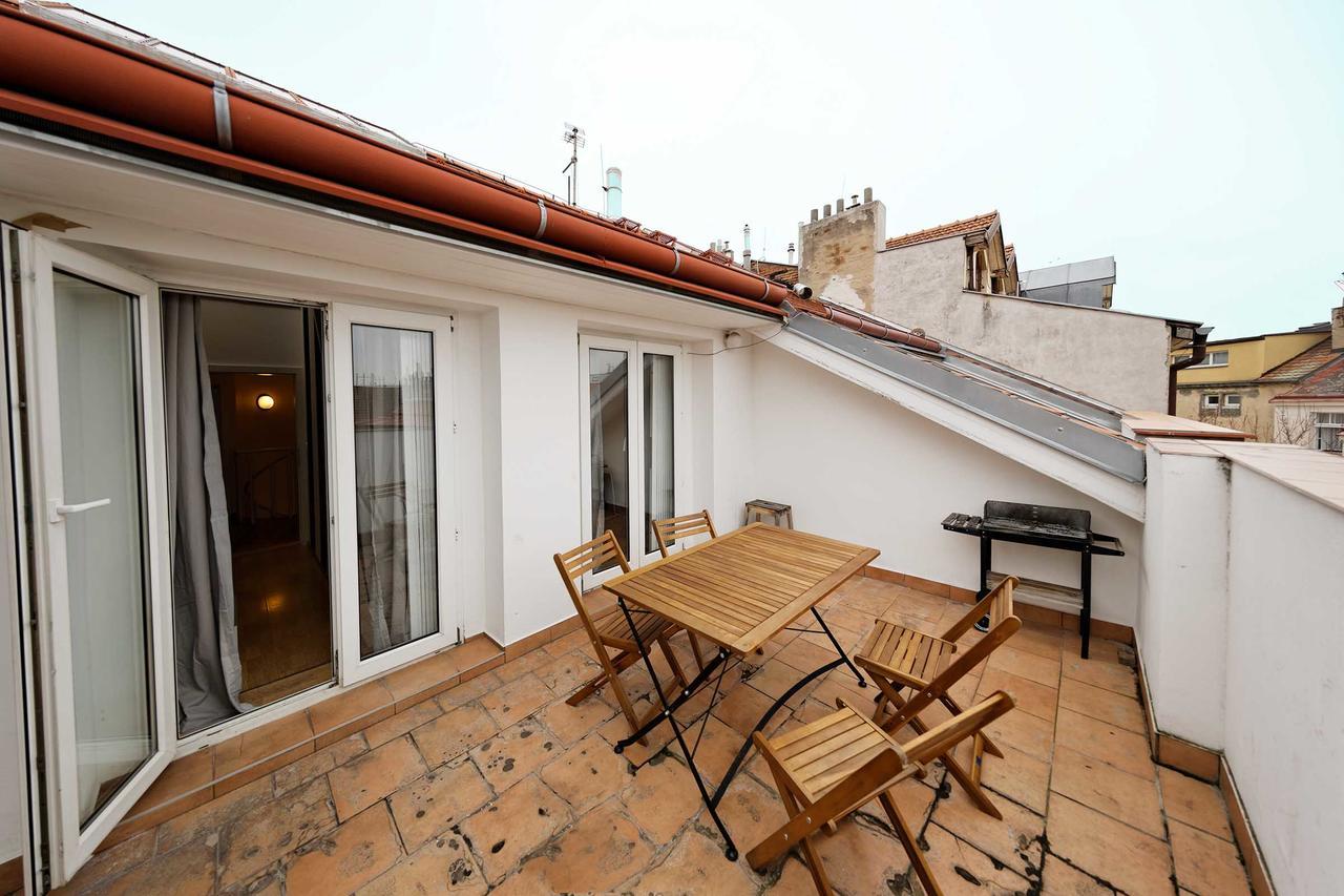 Apartment Na Kozacce 6 Prague Exterior photo